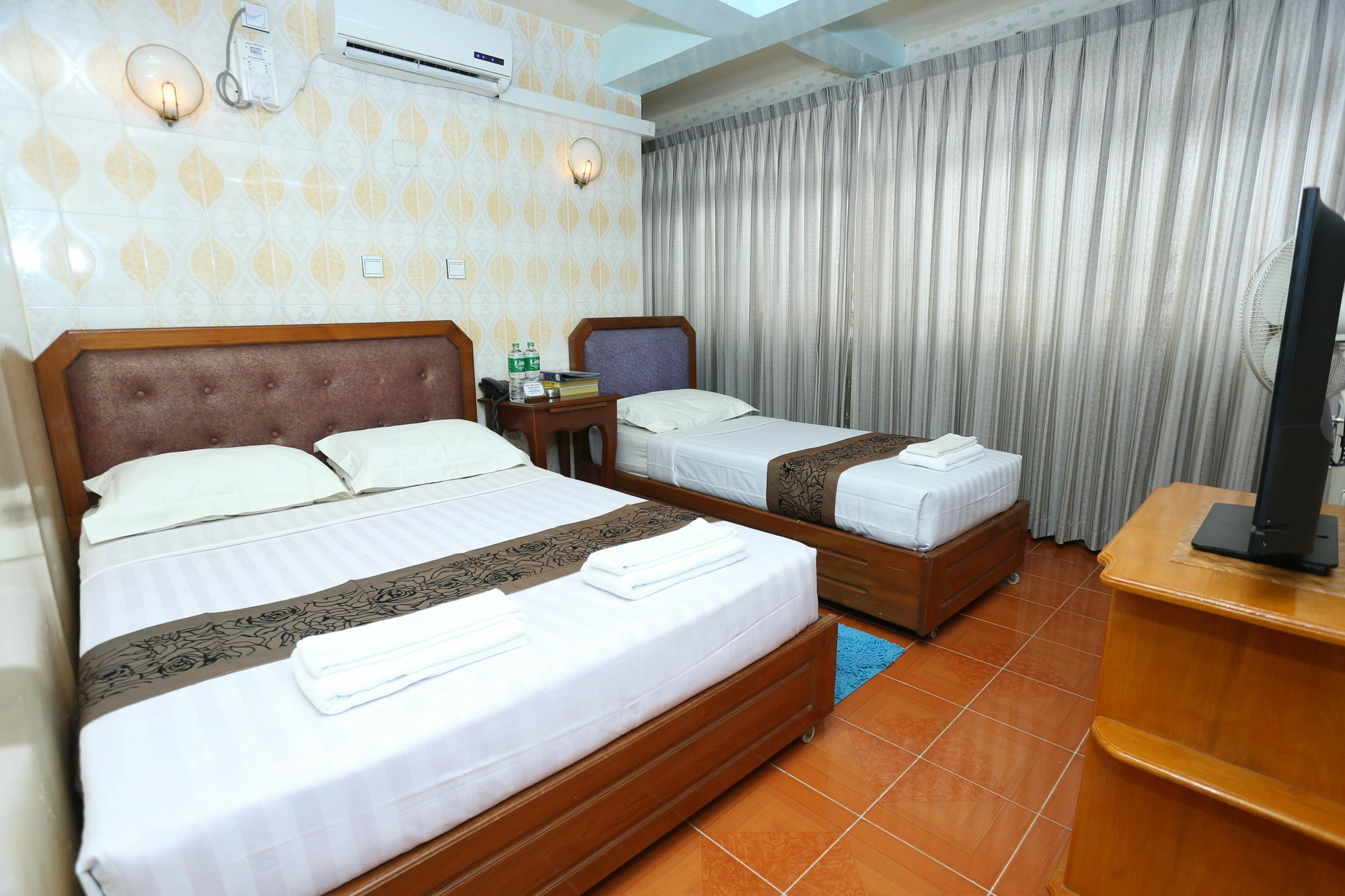 Beautyland Hotel II Янгон Экстерьер фото